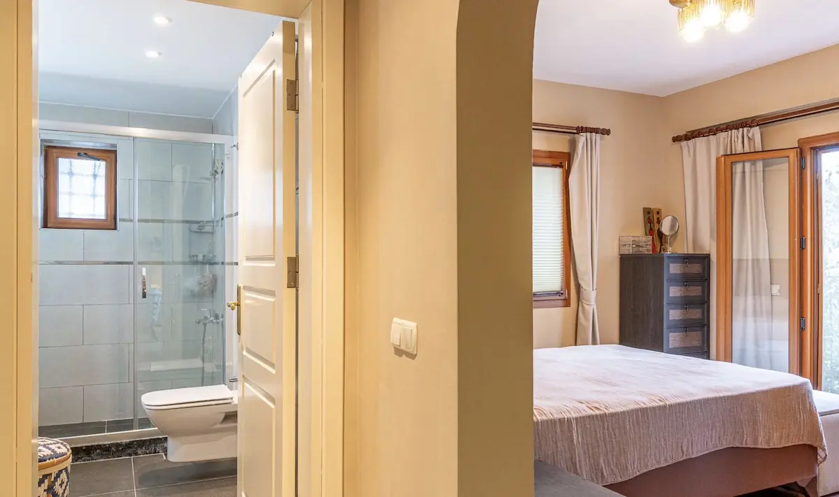 Spacious room